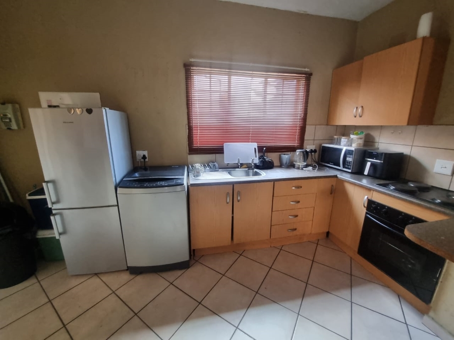 1 Bedroom Property for Sale in Rustenburg Central North West